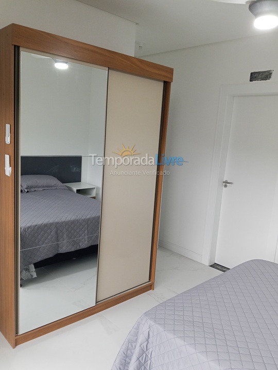 Apartamento para aluguel de temporada em Palhoça (Praia da Pinheira)