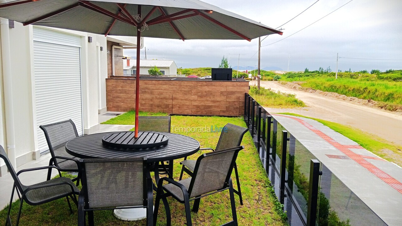 Apartamento para aluguel de temporada em Palhoça (Praia da Pinheira)