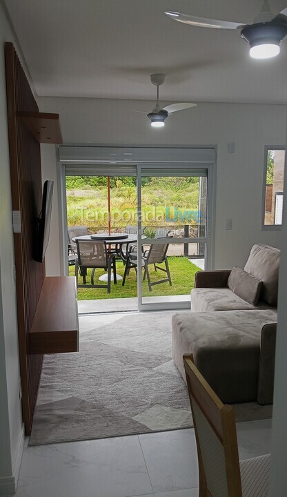 Apartamento para aluguel de temporada em Palhoça (Praia da Pinheira)