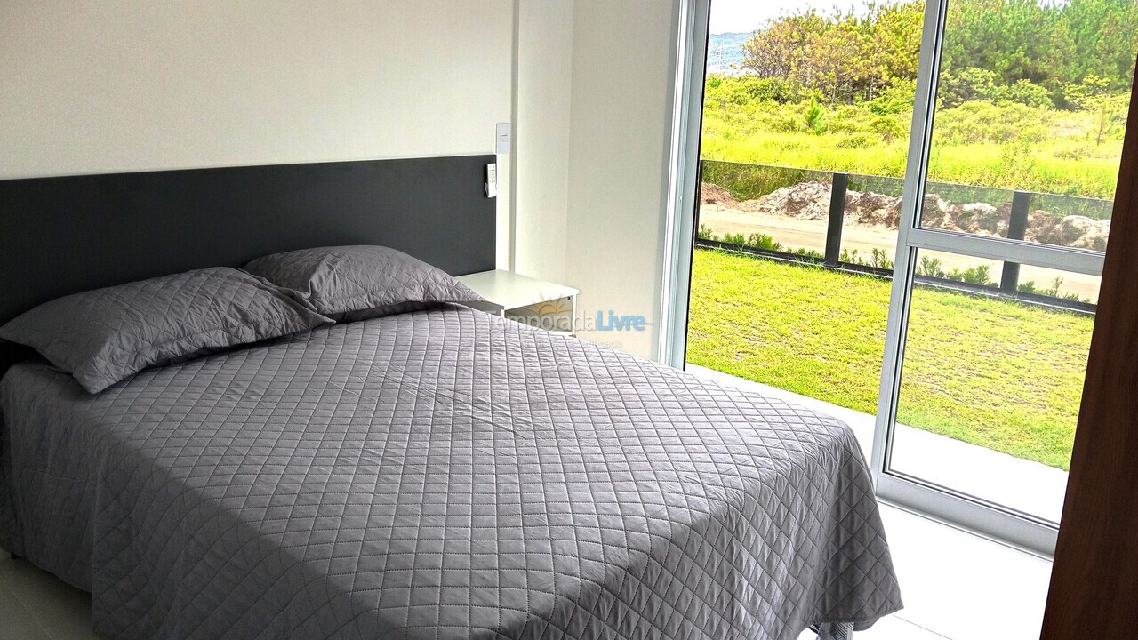 Apartamento para aluguel de temporada em Palhoça (Praia da Pinheira)