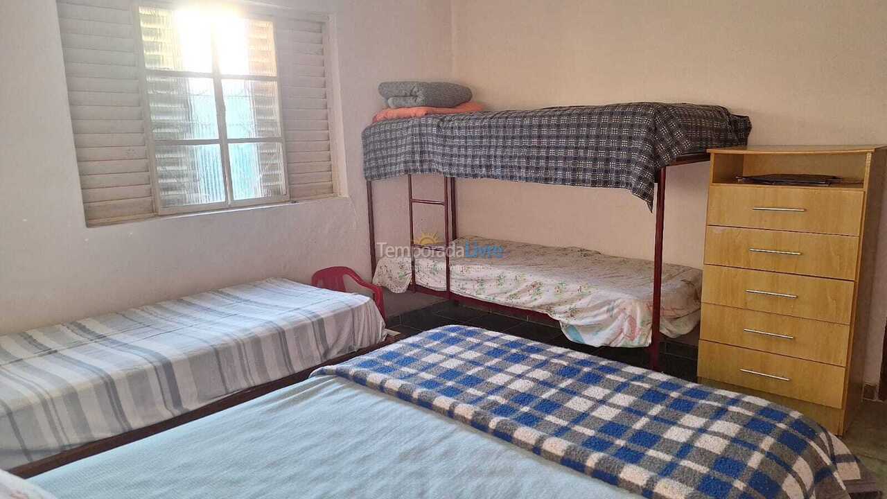 Granja para alquiler de vacaciones em Mairinque (Dona Catarina)