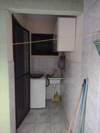 Linda casa em condomínio, pertinho praia 2 dor.