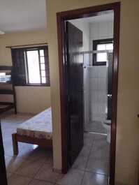 Linda casa em condomínio, pertinho praia 2 dor.