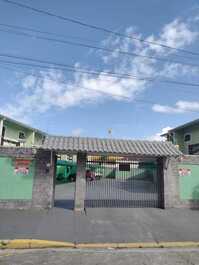 Linda casa em condomínio, pertinho praia 2 dor.