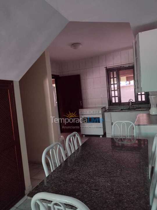 Casa para aluguel de temporada em Caraguatatuba (Martim de Sá)