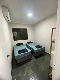 Precioso apartamento en primera línea de playa, 3 dormitorios, aire acondicionado.