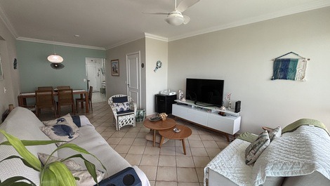 Apartamento em Riviera pé na areia com vista para o mar