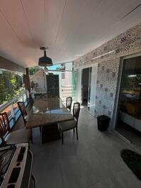 Apto. em condomínio fechado próximo às melhores praias de Guarapari