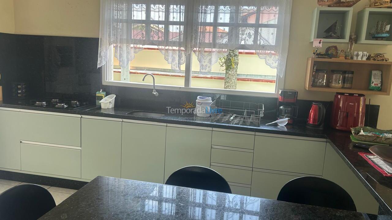 Casa para aluguel de temporada em São Francisco do Sul (Itaguaçu)