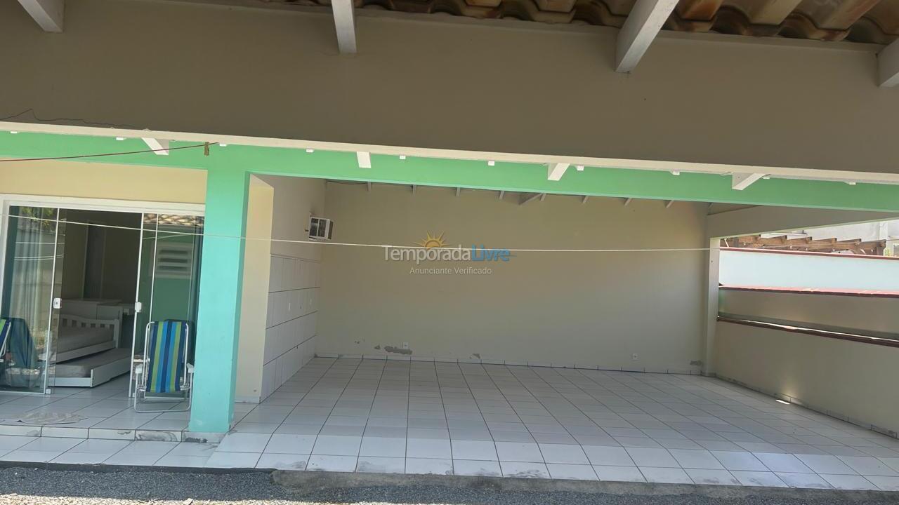 Casa para aluguel de temporada em São Francisco do Sul (Itaguaçu)