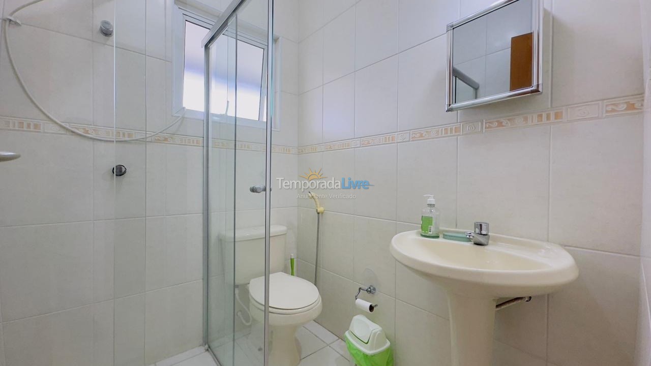 Apartamento para aluguel de temporada em Guarujá (Enseada)