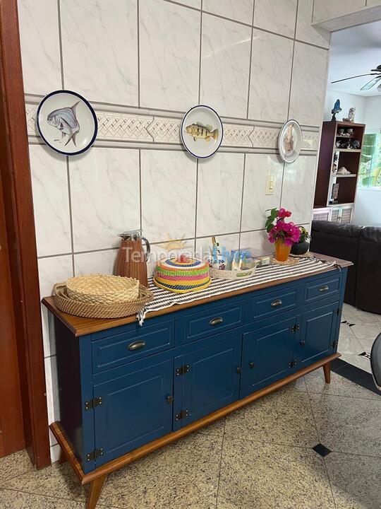 Casa para alquiler de vacaciones em Bertioga (Praia de Guaratuba)