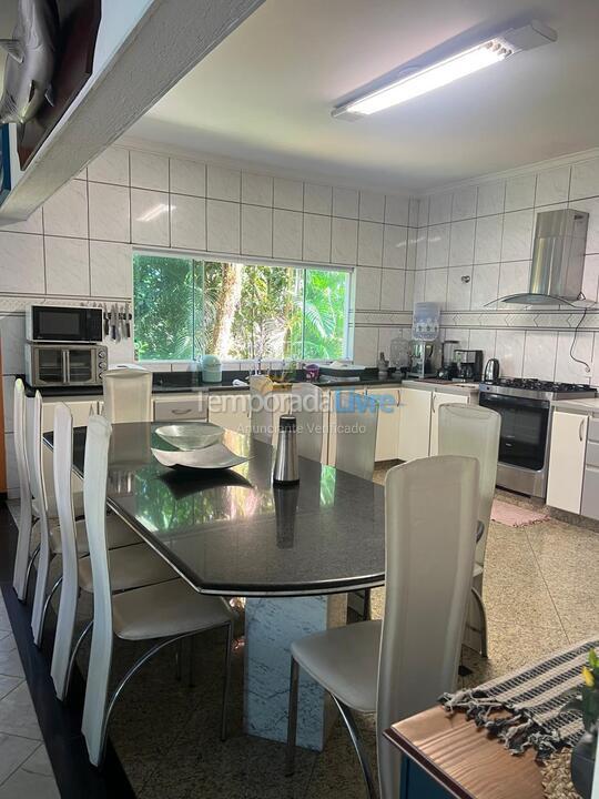 Casa para alquiler de vacaciones em Bertioga (Praia de Guaratuba)