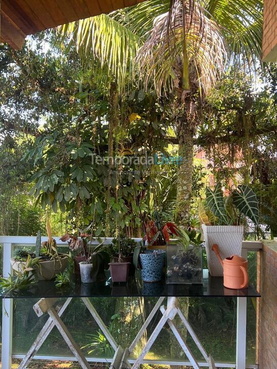 Casa para alquiler de vacaciones em Bertioga (Praia de Guaratuba)