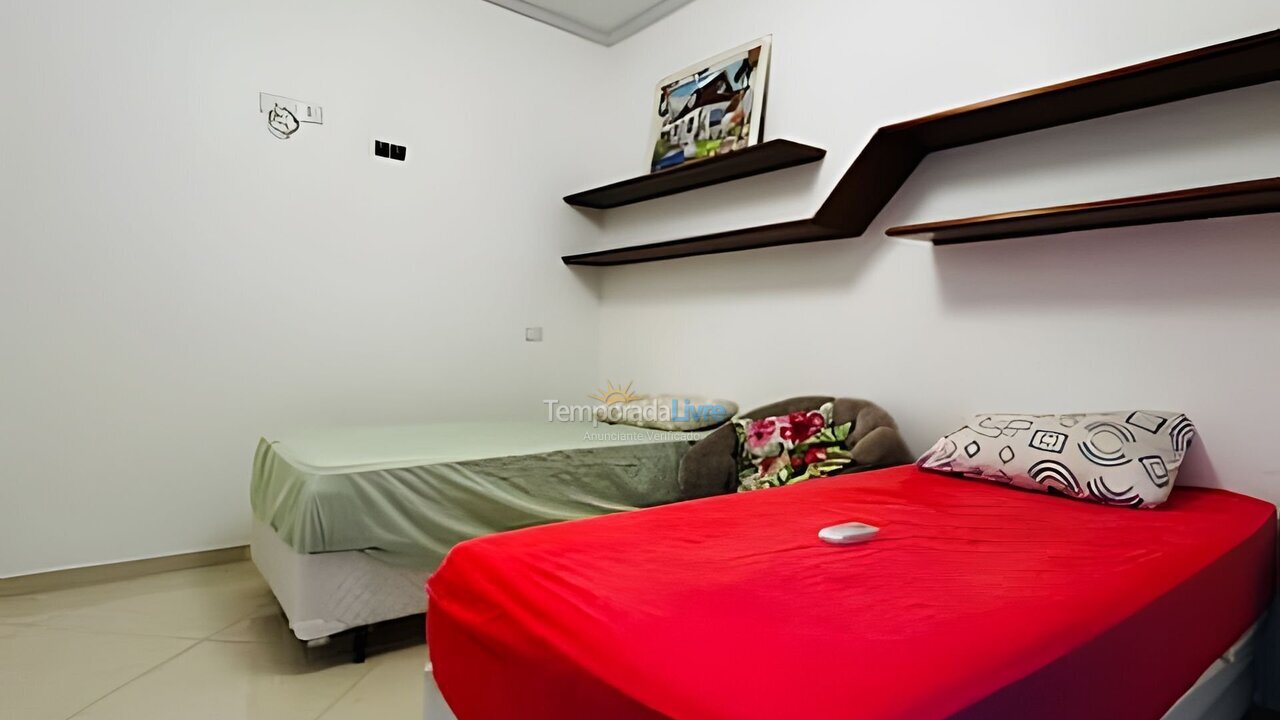 Apartamento para aluguel de temporada em Guarujá (Lot Joao Batista)