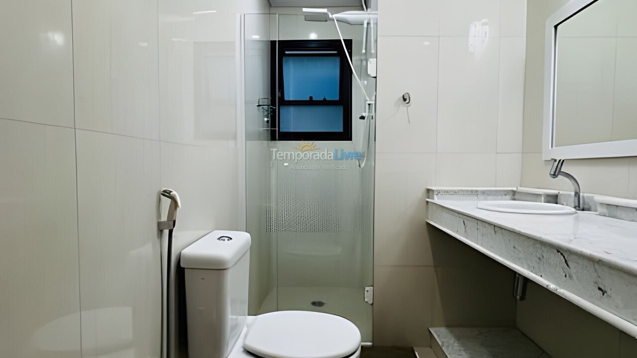 Apartamento para aluguel de temporada em Guarujá (Lot Joao Batista)