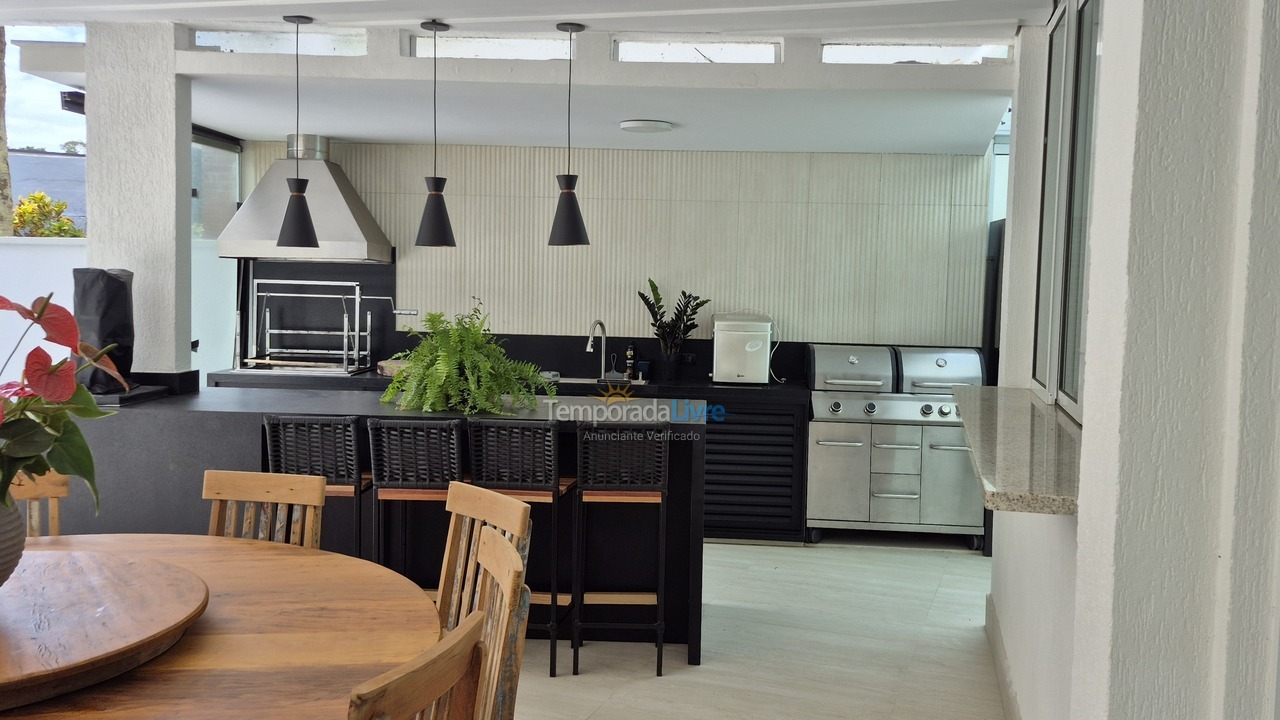 Casa para alquiler de vacaciones em Bertioga (Riviera de São Lourenço)