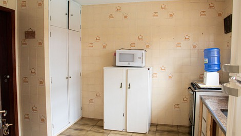 Casa con piscina en la Playa Enseada, en Ubatuba-SP, a 90m de la playa (código CE001)