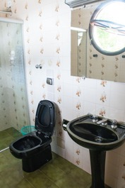 Casa con piscina en la Playa Enseada, en Ubatuba-SP, a 90m de la playa (código CE001)