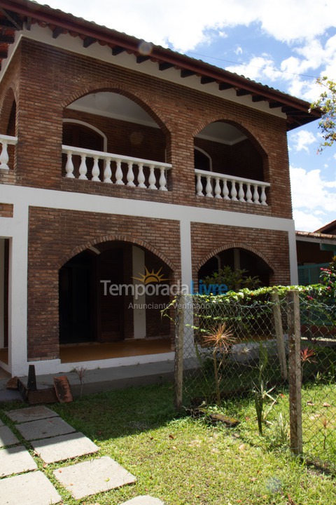 Casa para alquiler de vacaciones em Ubatuba (Enseada)