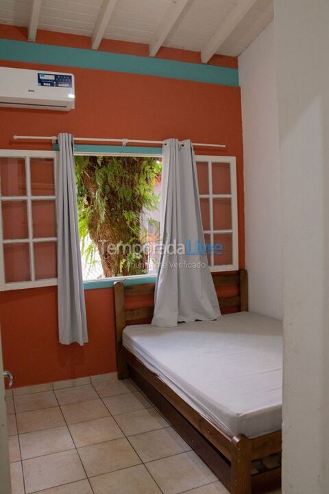 Casa para alquiler de vacaciones em Ubatuba (Enseada)