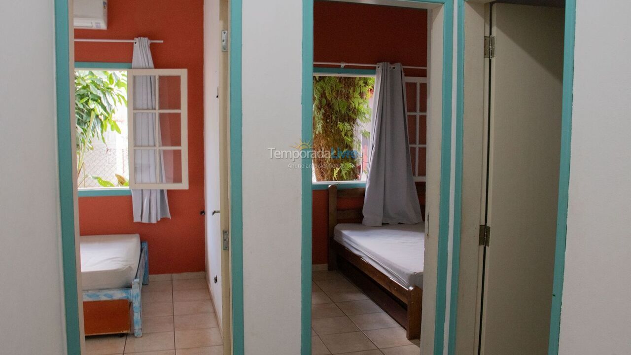 Casa para alquiler de vacaciones em Ubatuba (Enseada)