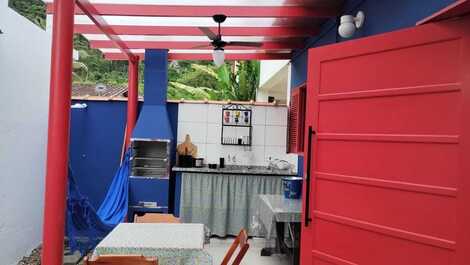 Chalet 100m from Enseada beach, pet friendly (code CHE001)