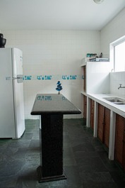 Casa a 60 metros da Praia da Enseada/Ubatuba (cód. CE021)