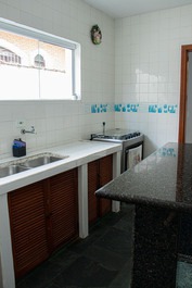 Casa a 60 metros da Praia da Enseada/Ubatuba (cód. CE021)