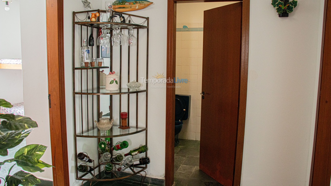 Casa para aluguel de temporada em Ubatuba (Enseada)