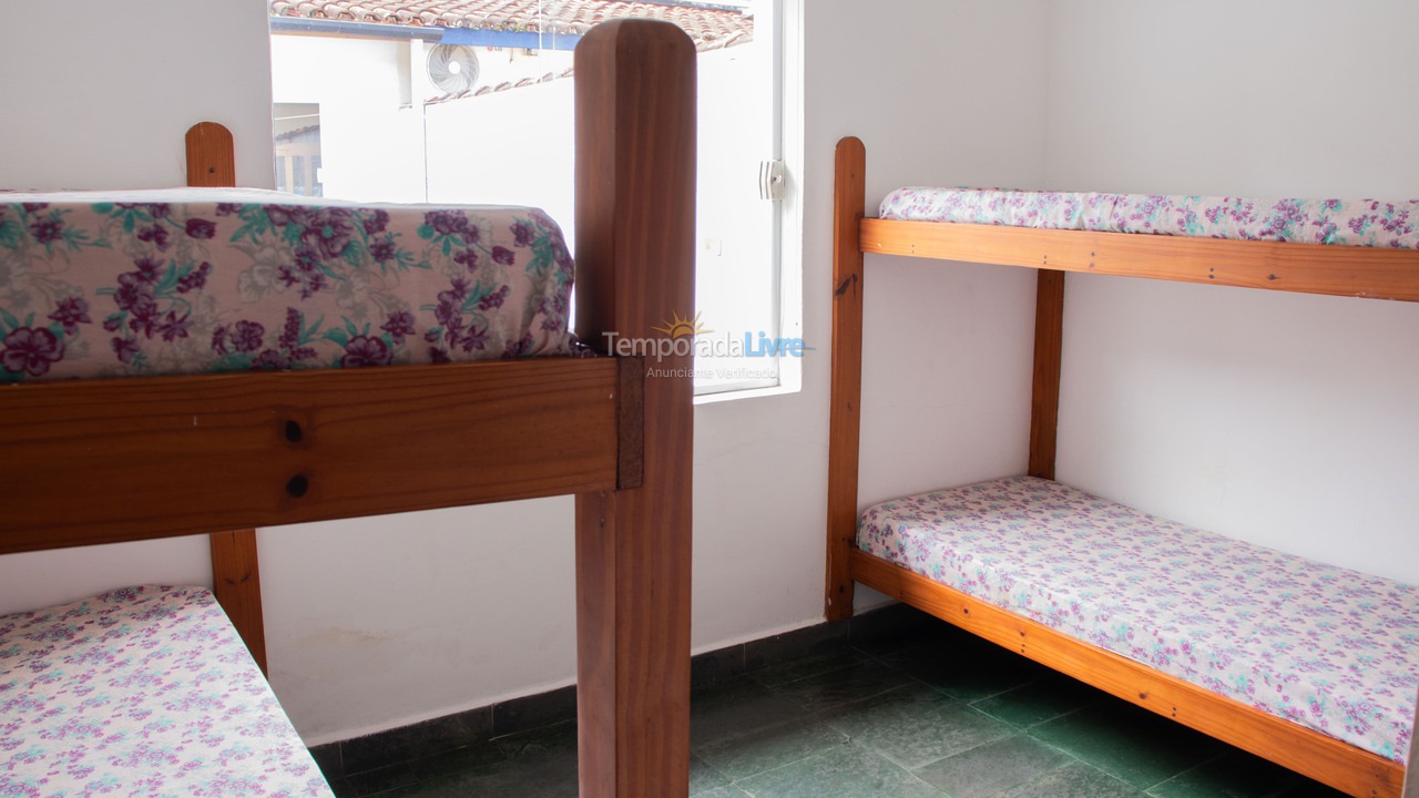 Casa para aluguel de temporada em Ubatuba (Enseada)