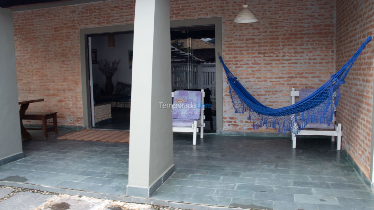 Casa para aluguel de temporada em Ubatuba (Enseada)