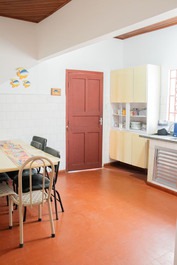 Casa a 80 metros da Praia da Enseada/Ubatuba (cód. CE087)