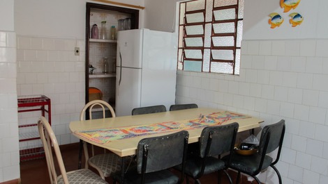 Casa a 80 metros da Praia da Enseada/Ubatuba (cód. CE087)