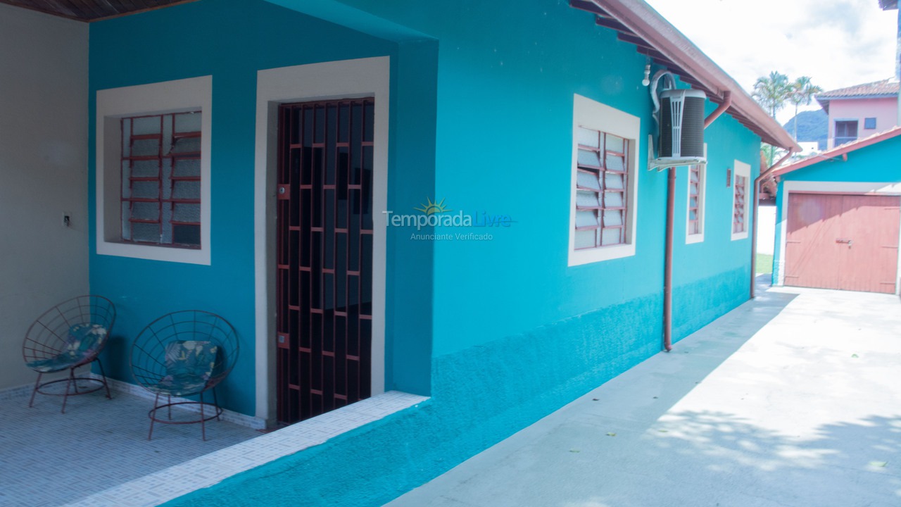 Casa para aluguel de temporada em Ubatuba (Enseada)