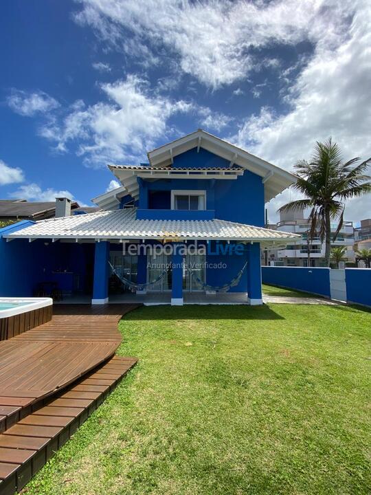 Casa para aluguel de temporada em Bombinhas (Canto Grande)
