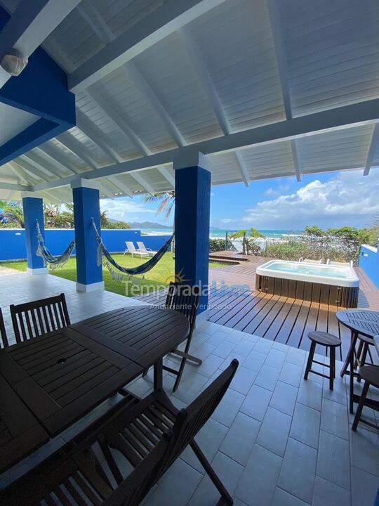 Casa para aluguel de temporada em Bombinhas (Canto Grande)