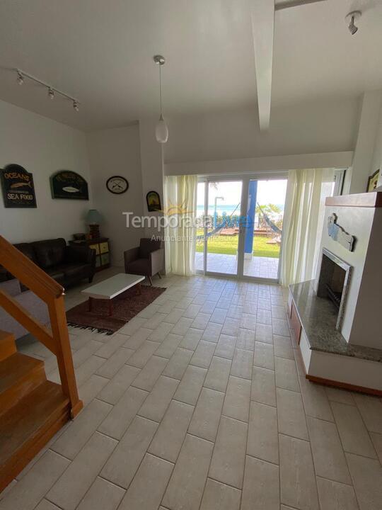 Casa para aluguel de temporada em Bombinhas (Canto Grande)