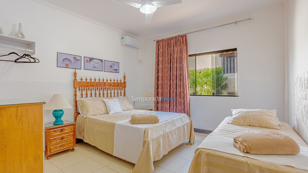 Casa para aluguel de temporada em Camaçari (Praia de Guarajuba)