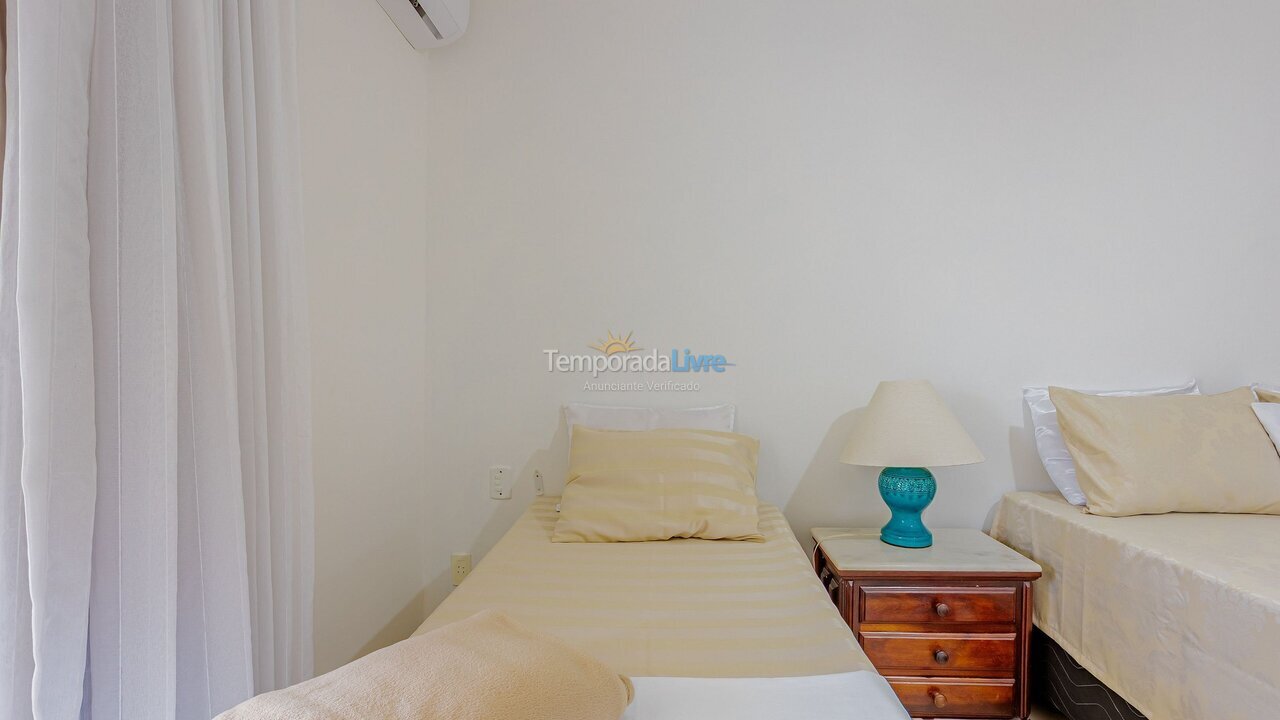 Casa para aluguel de temporada em Camaçari (Praia de Guarajuba)