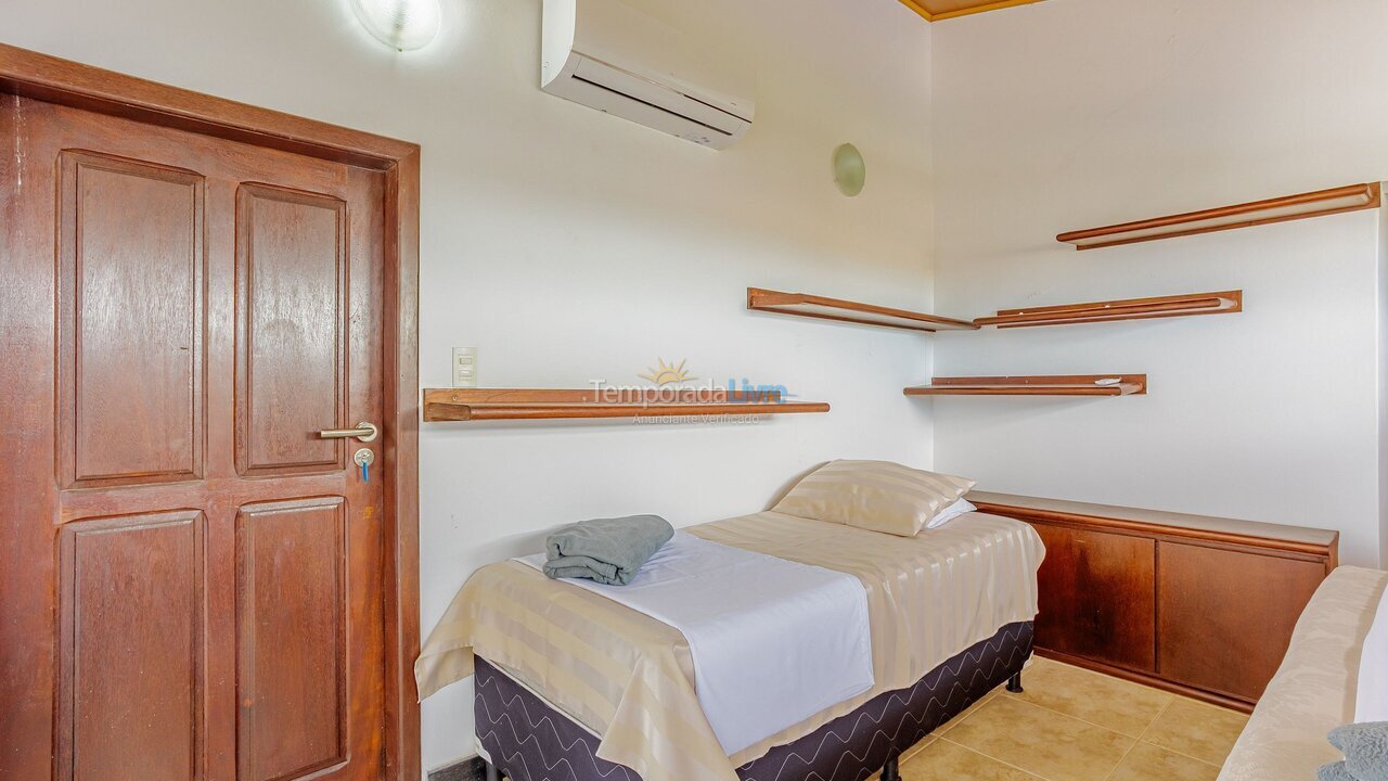 Casa para aluguel de temporada em Camaçari (Praia de Guarajuba)