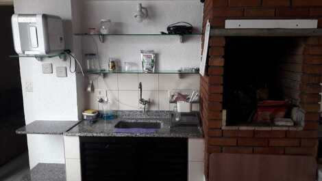 Penthouse apartment with 3 bedrooms in Martim de Sá, 50m from Adriana beach.