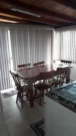 Penthouse apartment with 3 bedrooms in Martim de Sá, 50m from Adriana beach.