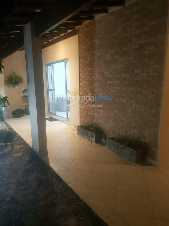 Casa para aluguel de temporada em Guaratinguetá (Nova Guara)