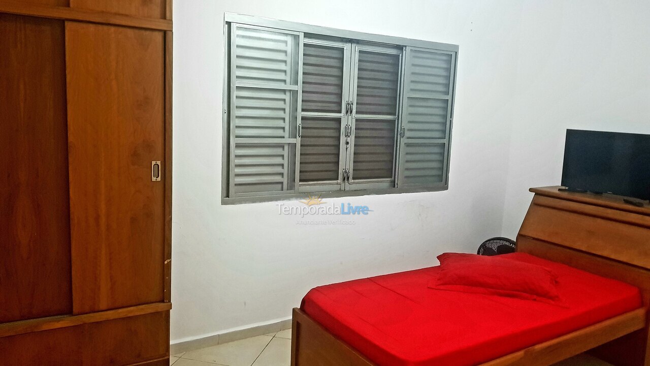 Casa para aluguel de temporada em Guaratinguetá (Nova Guara)