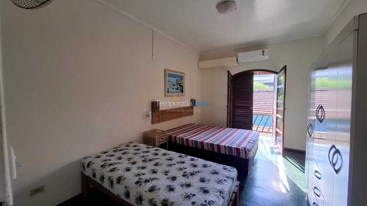 Casa para alquiler de vacaciones em Ilhabela (Barra Velha)