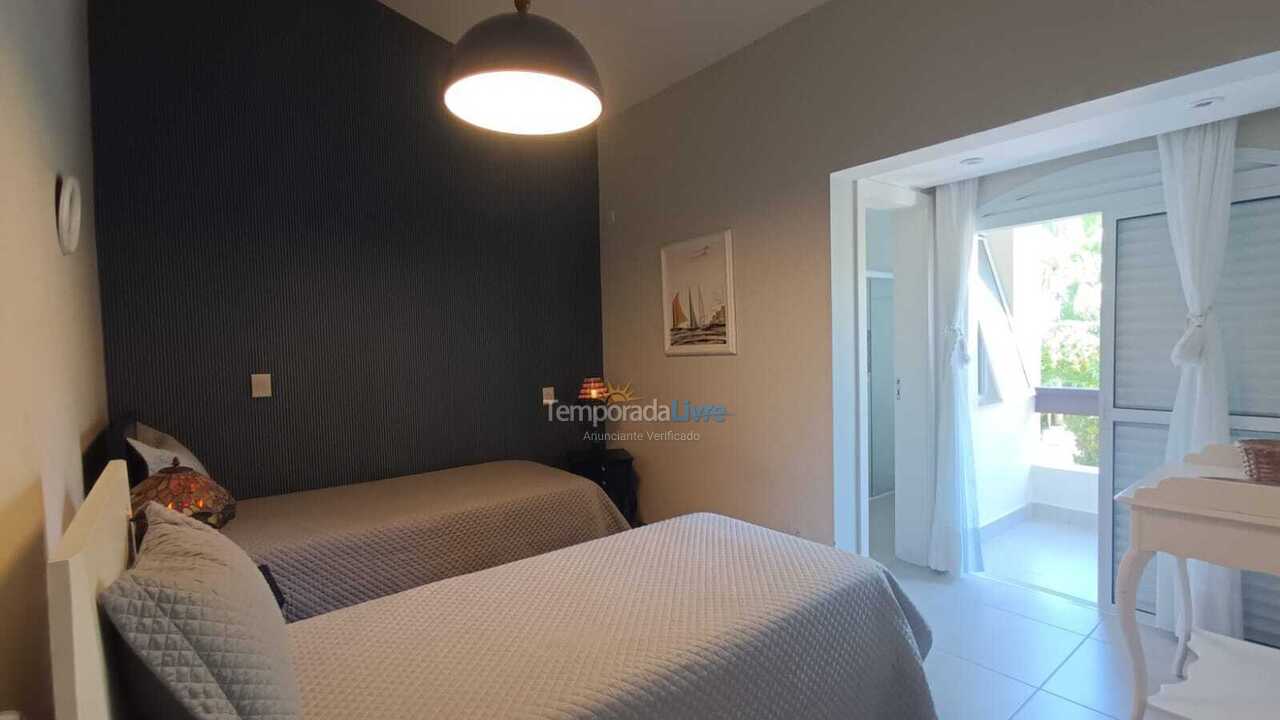 Casa para aluguel de temporada em São Sebastião (Praia da Baleia)