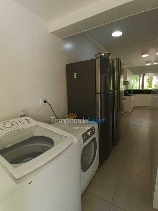 Casa para aluguel de temporada em São Sebastião (Praia da Baleia)