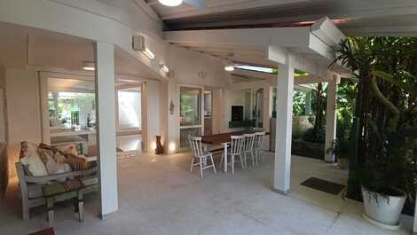 House for rent in São Sebastião - Praia da Baleia