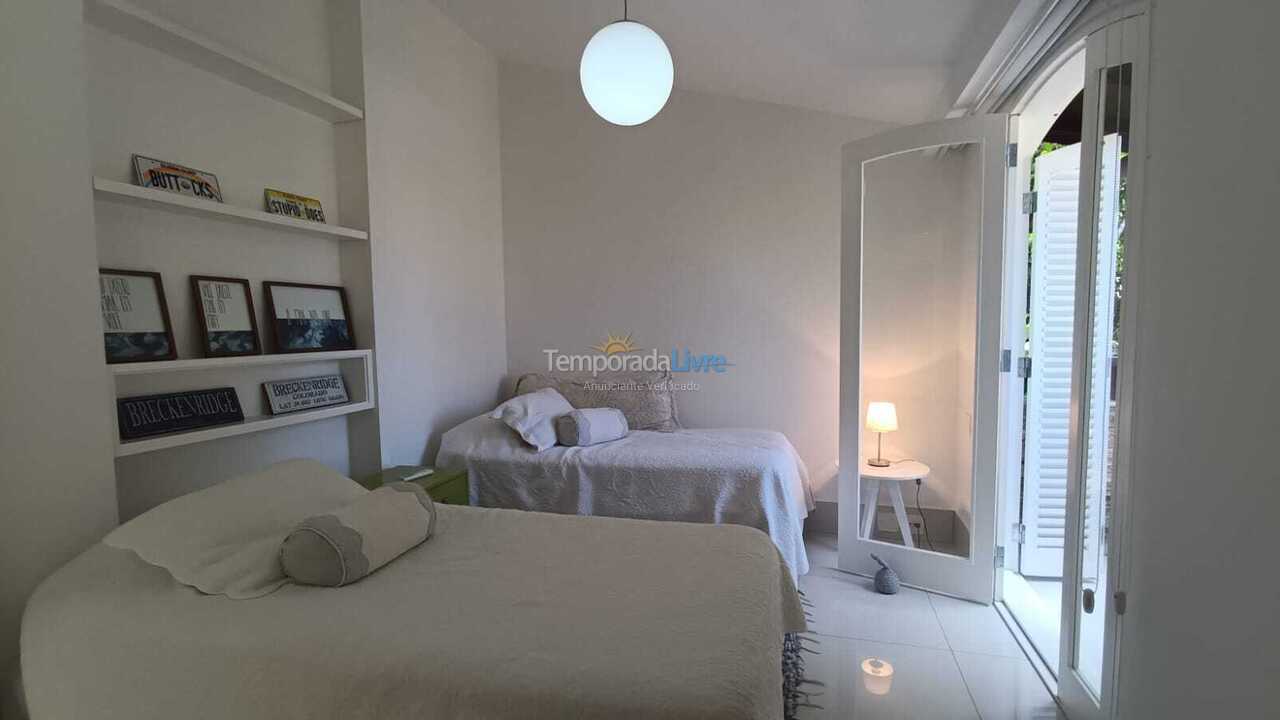 House for vacation rental in São Sebastião (Praia da Baleia)